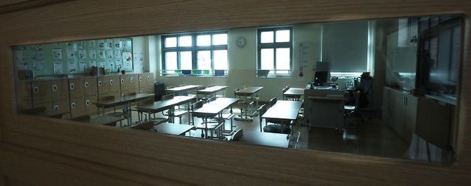 서울 서초구 서이초등학교 교사의 49재를 ‘공교육 멈춤의 날’로 정한 지난 9월4일, 재량휴업에 들어간 세종시의 한 초등학교 교실이 비어 있다. 세종=뉴스1