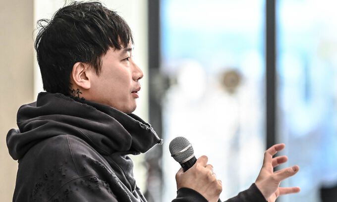 한국 문화 콘텐츠의 저력을 전 세계에 알린 넷플릭스 드라마 ‘오징어 게임’과 영화 ‘기생충’의 음악감독 정재일이 12월 세종문화회관에서 단독 콘서트로 관객과 만난다. 세종문화회관 제공