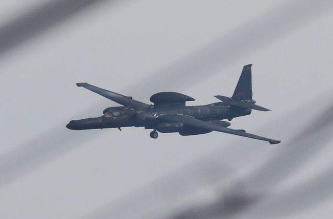 22일 오후 경기 평택시 주한미군 오산공군기지에서 U-2S 고고도정찰기가 착륙하고 있다. 평택=뉴스1