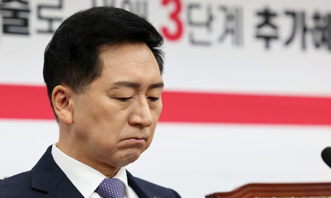 김기현 국민의힘 대표가 지난 11월 24일 오전 서울 여의도 국회에서 열린 '청년, 내 집 마련 지원을 위한 당정협의회'에서 생각에 잠겨 있는 모습. 뉴스1