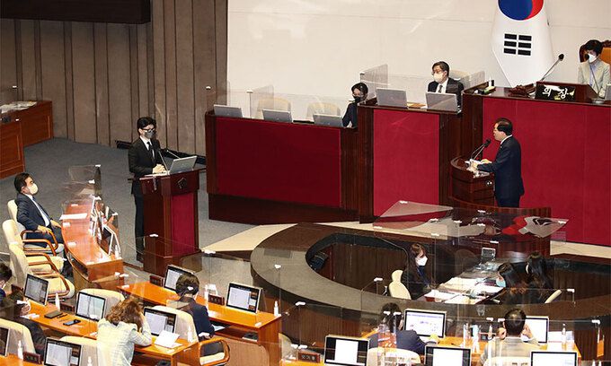 한동훈 전 법무부 장관이 지난 9월 22일 국회 본회의장에서 열린 교육·사회·문화에 관한 대정부 질문에서 국민의힘 이채익 의원의 질의에 답변하고 있다.