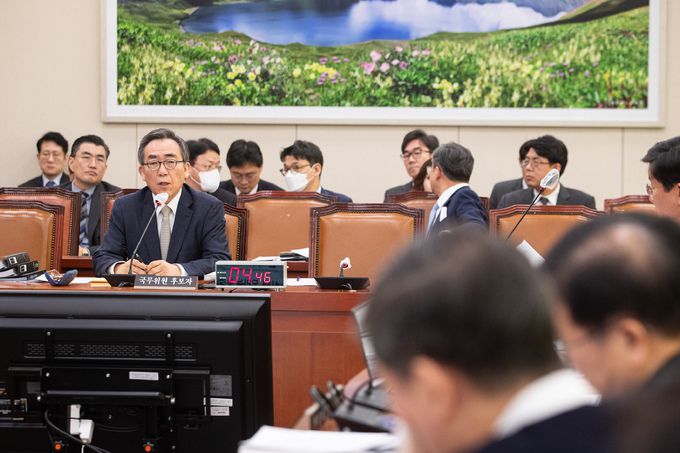 조태열 외교부 장관 후보자가 8일 서울 여의도 국회 외교통일위원회에서 열린 인사청문회에서 의원 질의에 답하고 있다. 뉴스1