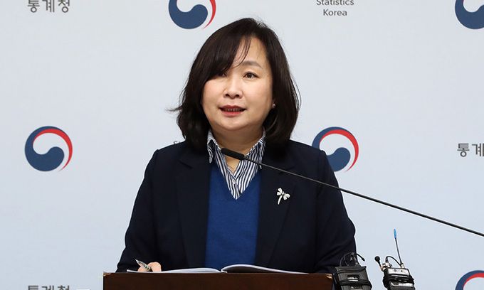 공미숙 통계청 경제동향통계심의관이 2일 세종시 정부세종청사 중앙동에서 2024년 1월 소비자물가동향을 공표하고 있다. 뉴스1