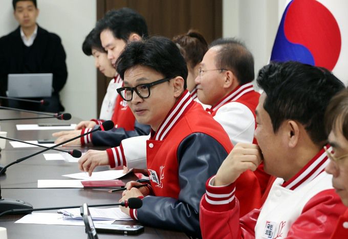 한동훈 국민의힘 비상대책위원장이 4일 오전 서울 여의도 국민의힘 중앙당사에 열린 비상대책위원회의에서 발언하고 있다. 뉴시
