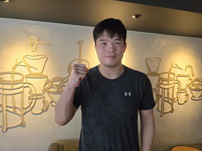 김대환 대표가 지난 13일 세계일보와 인터뷰를 마친 뒤 기념촬영을 하고 있다. 정필재 기자