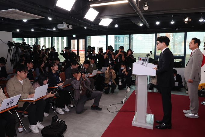 한동훈 국민의힘 비상대책위원장이 11일 오전 서울 여의도 중앙당사에서 제22대 총선 관련 입장발표를 하고 있다. 사진 = 뉴시스