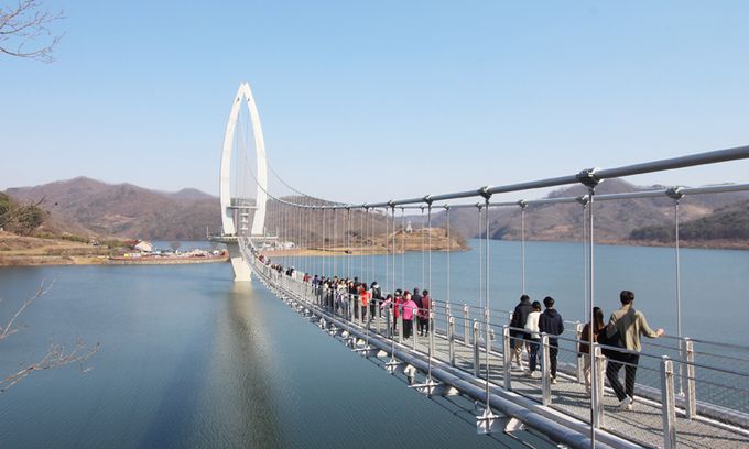 임실 옥정호출렁다리.