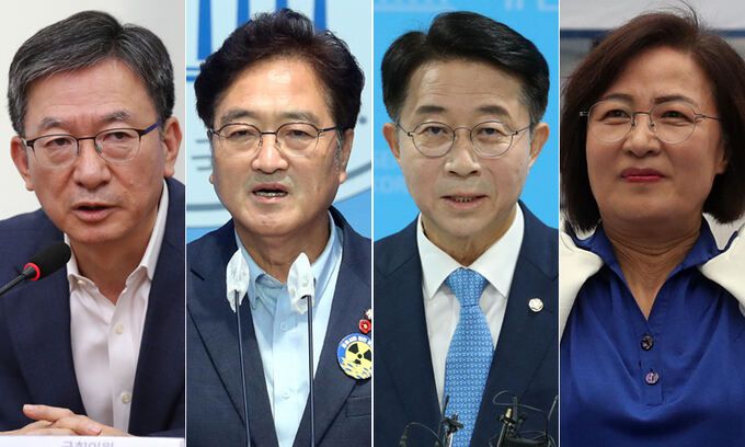 더불어민주당 정성호 의원(왼쪽부터), 우원식 의원, 조정식 의원, 추미애 당선자. 뉴시스