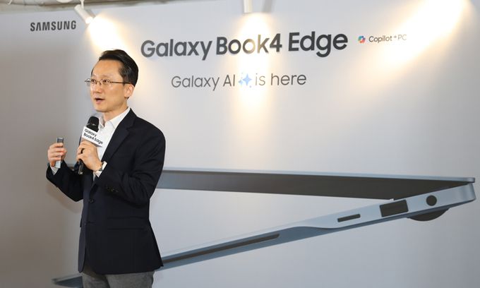 박준호 삼성전자 모바일(MX)사업부 상무가 30일 서울 용산구에서 열린 ‘갤럭시 북4 엣지’ 미디어브리핑에서 신제품의 특징을 설명하고 있다. 삼성전자 제공