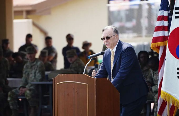 체스터 위코우스키 부사령관이 축사를 하고 있다.  제19지원사령부 제공