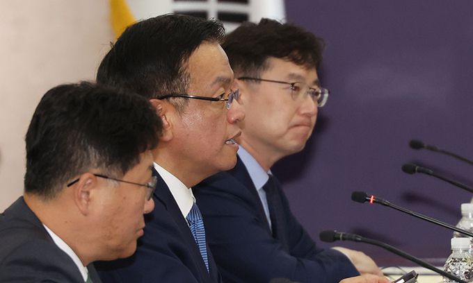 최상목 부총리 겸 기획재정부 장관이 25일 서울 종로구 정부서울청사에서 열린 제9차 한일 재무장관회의에서 발언하고 있다. 연합뉴스