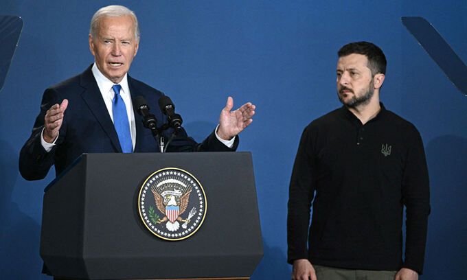 조 바이든 미국 대통령(왼쪽)과 볼로디미르 젤렌스키 우크라이나 대통령. AFP연합뉴스
