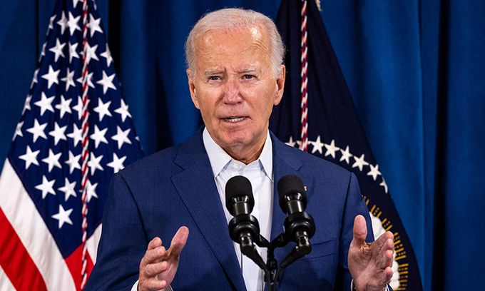 “美, 하나로 단결해 총격사태 규탄해야” 조 바이든 미국 대통령이 13일(현지시간) 델라웨어주 러호버스비치에서 도널드 트럼프 전 대통령 피격 사건과 관련해 대국민 연설을 하고 있다. 러호버스비치=AFP연합뉴스