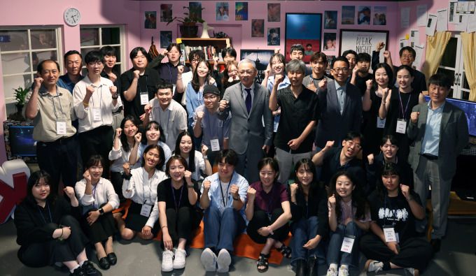 19일 부산 수영구에 위치한 한국영화아카데미(KAFA)에서 간담회를 하고 있는 유인촌 문화체육관광부 장관. 문화체육관광부 제공