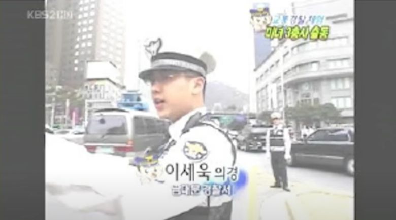 과거 의경으로 복무하던 당시 KBS2 ‘미녀들의 수다’에 출연한 카라큘라의 모습. ‘방배동싸이카’가 디씨인사이드에 올린 사진이다. 유튜브 채널 ‘연예뒤통령 이진호’ 갈무리