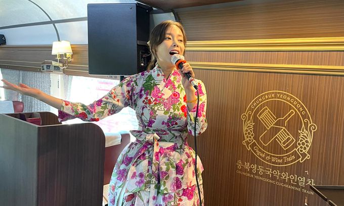 지난 9월 24일 영동국악와인열차에서 공연 중인 국악인 박혜정 씨