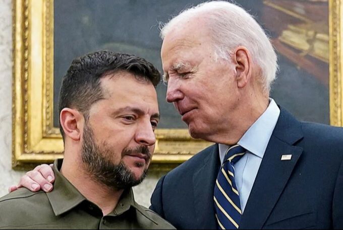 볼로디미르 젤렌스키 우크라이나 대통령(왼쪽)과 조 바이든 미국 대통령. 미국은 러시아의 침략에 맞서 싸우는 우크라이나에 가장 많은 무기를 제공하는 나라다. 로이터연합뉴스