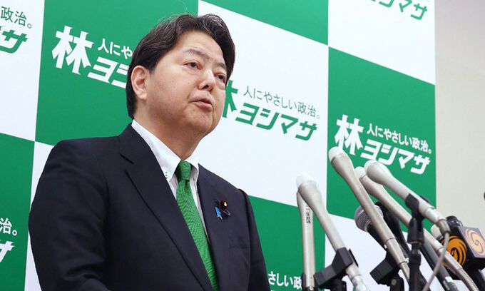 일본 정부 대변인인 하야시 요시마사 관방장관. AFP연합뉴스