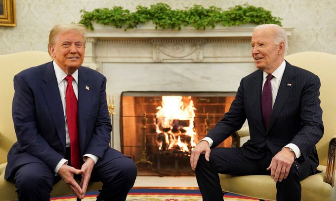 도널드 트럼프 당선인과 조 바이든 대통령이 13일 미 워싱턴DC 백악관에서 만나 약 2시간 동안 회동했다. 로이터연합뉴스