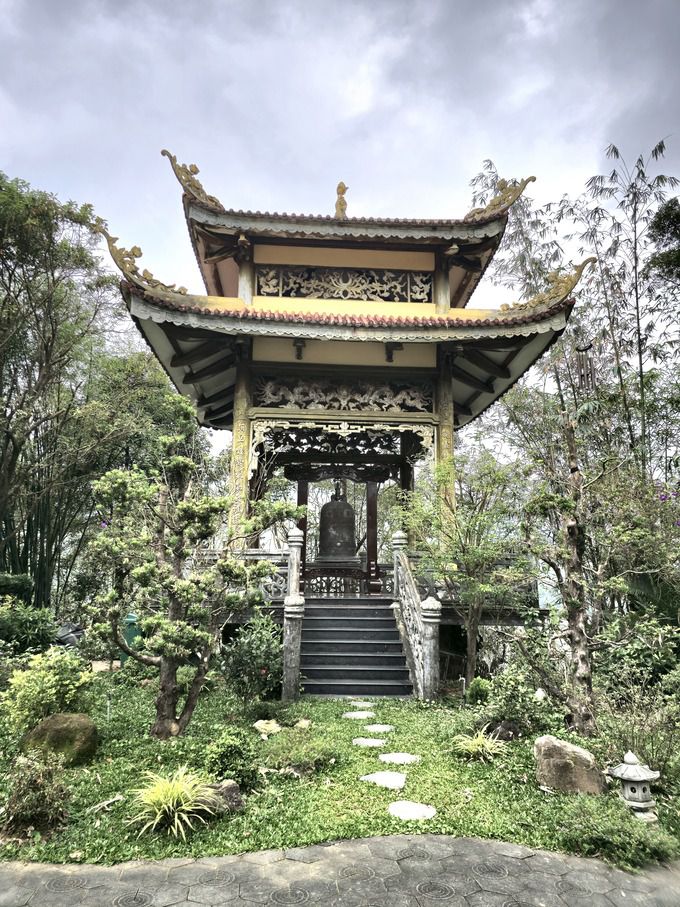 쭉람박마 종각.