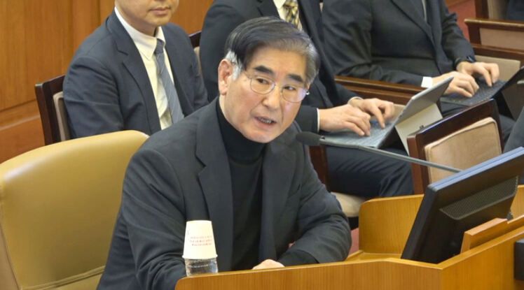 김용현 전 국방부장관이 23일 서울 종로구 헌법재판소에서 열린 대통령 탄핵심판 4차 변론기일에 증인으로 출석해 질문에 답하고 있다. 헌법재판소 제공