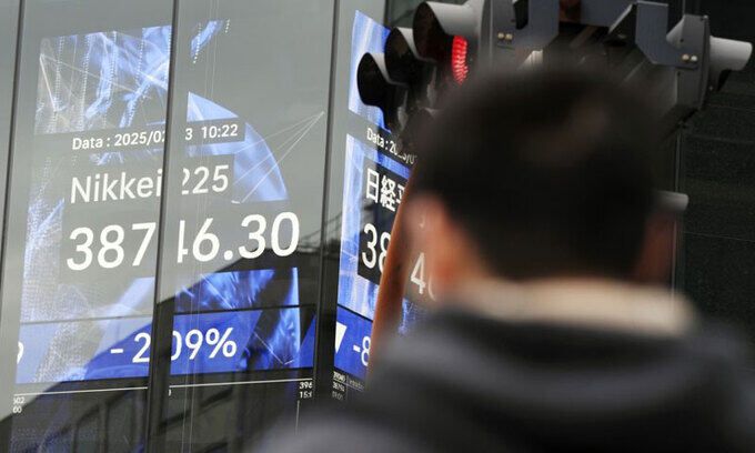 일본 닛케이지수 하락. AP연합뉴스
