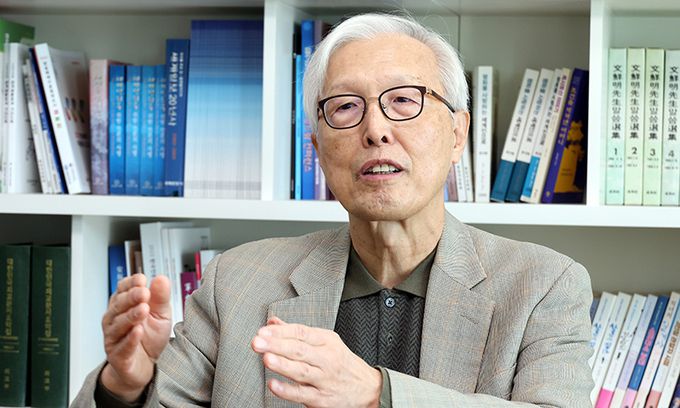 신각수 전 주일본 대사가 지난 1월 17일 서울 용산 세계일보 사옥에서 가진 인터뷰에서 한·일 국교정상화 60년을 맞는 올해 한·일 양국 미래 협력의 의미에 대해 설명하고 있다. 이제원 선임기자