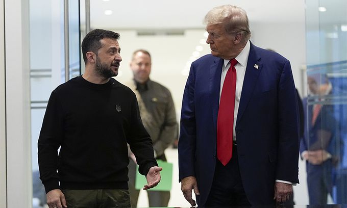 도널드 트럼프 미국 대통령(왼쪽), 볼로디미르 젤렌스키 우크라이나 대통령. AP연합뉴스