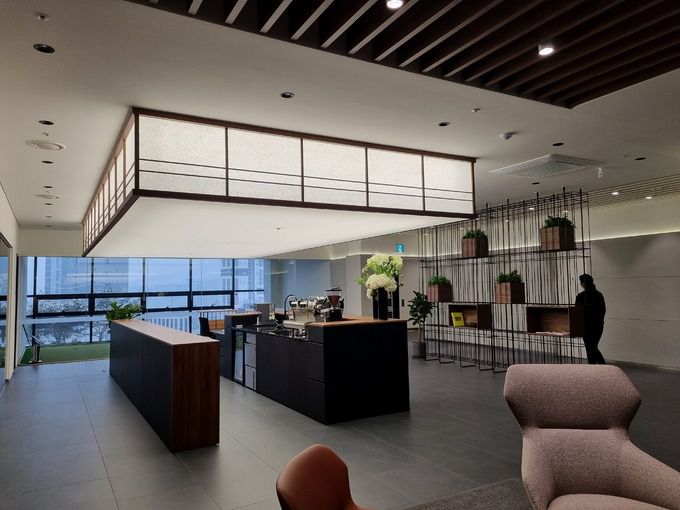 포르쉐 코리아 성수의 고객 라운지. 백소용 기자