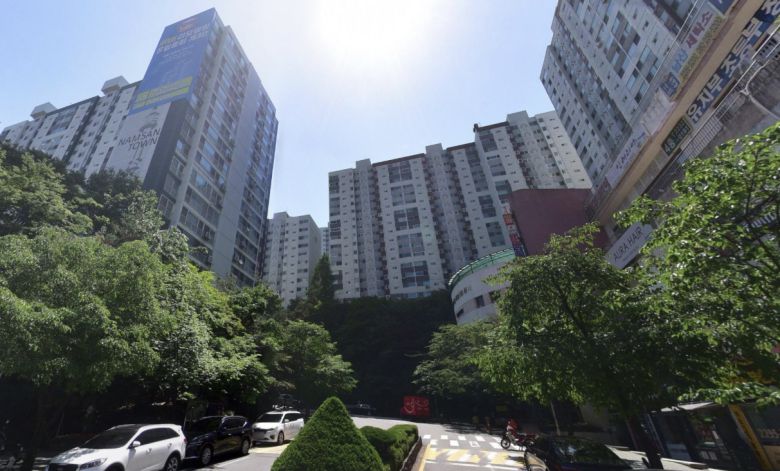 남산타운 아파트 전경.