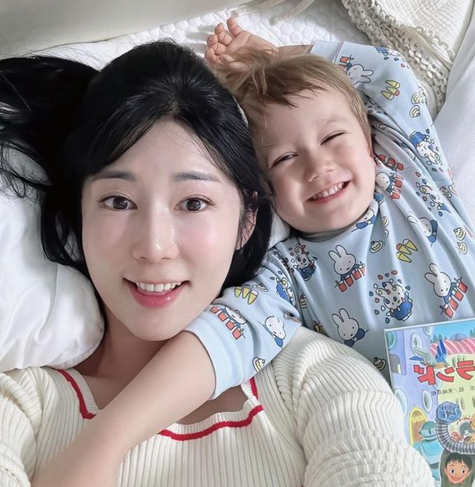 방송인 사유리와 그의 아들 젠. 사유리 인스타그램 캡처