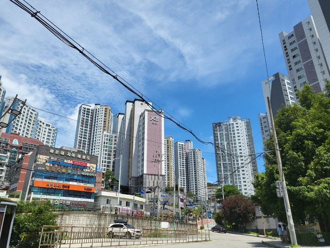 부산의 한 대단지 아파트 전경. 양다훈 기자