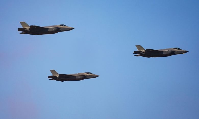 공군 F-35A 스텔스 전투기 편대가 저공비행을 하고 있다. 세계일보 자료사진