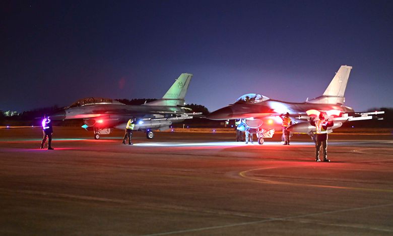 공군 KF-16 전투기가 야간 출격에 앞서 활주로에 진입하기 전 비행 가능 상태를 최종적으로 판단하고 이상 발견 시 초동대처를 취하는 과정인 최종기회점검(LCI, Last Chance Inspection)을 수행하고 있다. 세계일보 자료사진
