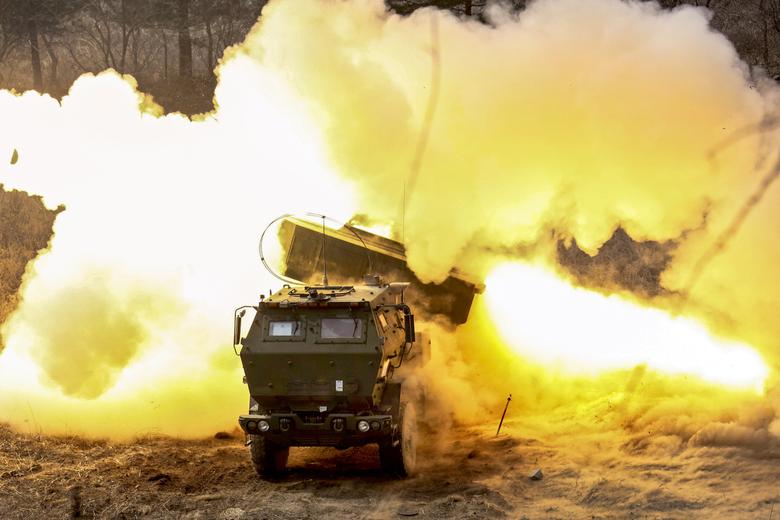 하이마스 다연장로켓 발사대에서 로켓이 발사되고 있다. 세계일보 자료사진