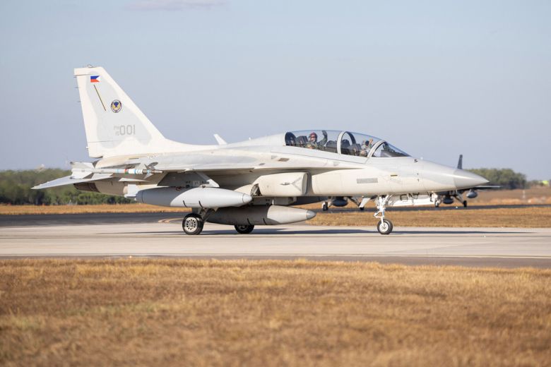 필리핀에 수출된 FA-50 경공격기가 활주로를 이동하고 있다. 세계일보 자료사진