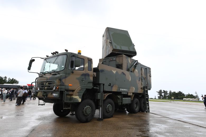 천궁 지대공미사일 체계에서 표적 탐지 등을 수행하는 다기능레이더. 세계일보 자료사진