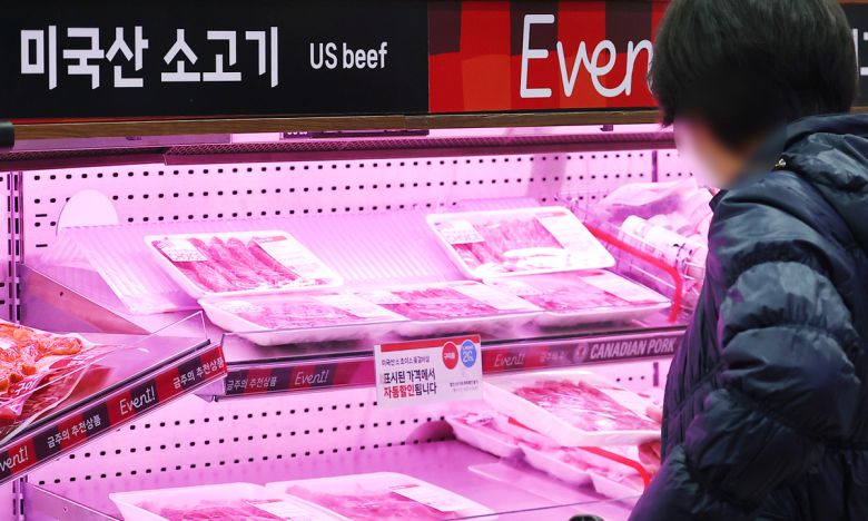 1일 서울의 한 대형마트 미국산 소고기 판매대. 연합뉴스