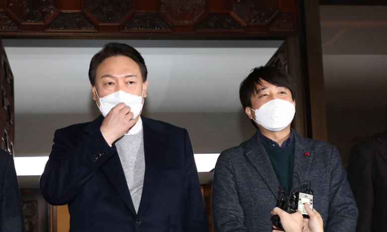 윤석열 전 대통령(왼쪽), 이준석 개혁신당 의원. 국회사진기자단