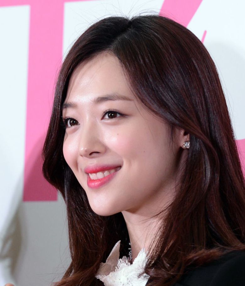 故 설리의 친오빠가 인스타그램에 의미심장한 글을 남겼다. 뉴시스