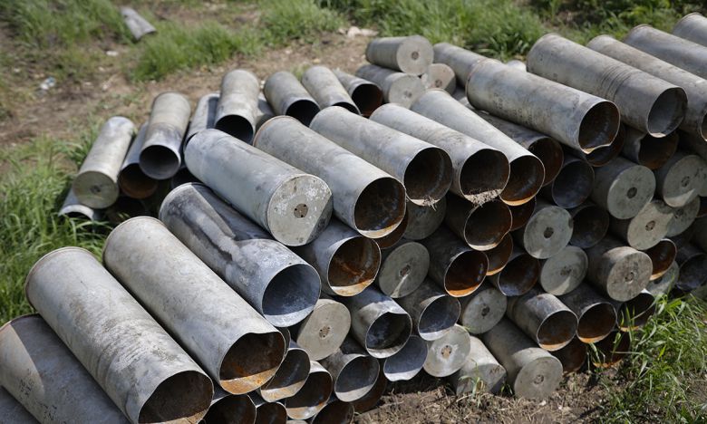 우크라이나 전쟁에서 러시아군이 사격하고 남은 포탄 탄피들이 쌓여 있다. 세계일보 자료사진