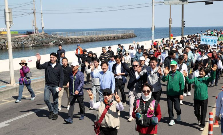26일 제주시 원도심에서 ‘차 없는 거리 걷기 축제’가 열리고 있다. 제주도 제공
