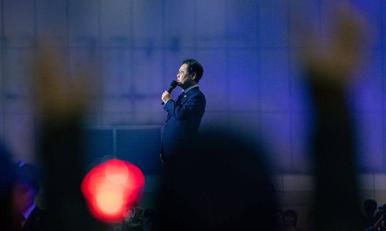 더불어민주당 대선 후보로 선출된 이재명 전 대표가 27일 경기 고양시 킨텍스에서 열린 수도권·강원·제주 합동연설회에서 수락연설을 하고 있다. 뉴스1