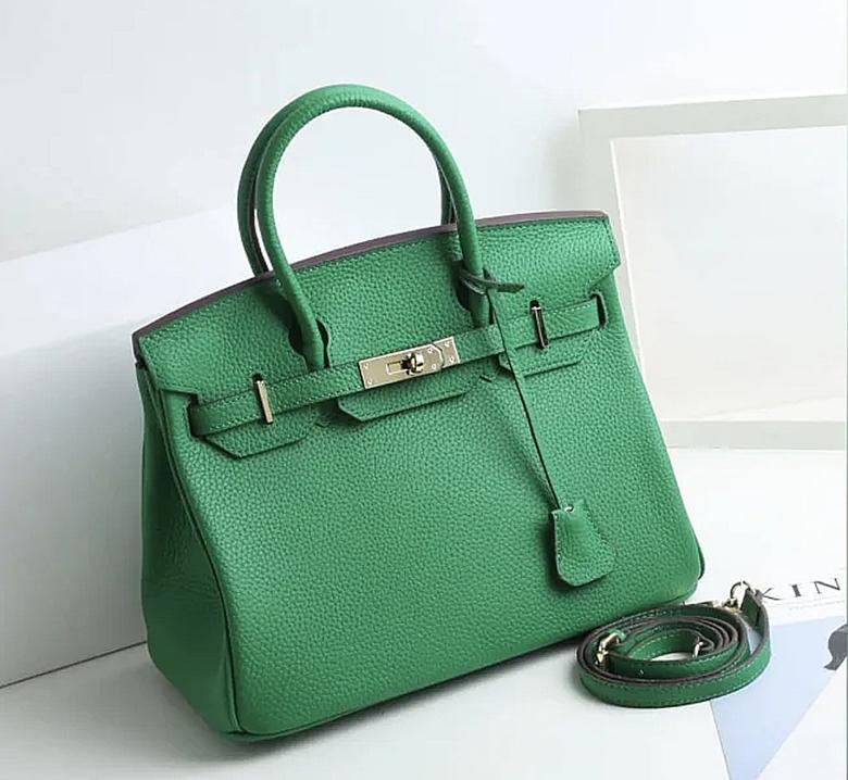 미국 월마트에서 약 11만원에 판매한 에르메스 버킨백의 ‘듀프’ 상품. ‘워킨백’으로 불리며 젊은 층에게 선풍적 인기를 끌었다. 월마트 홈페이지 캡처