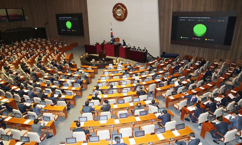 2020년 5월 20일 국회 본회의에서 인터넷 사업자에 디지털 성범죄물을 삭제할 의무 등을 부과하는 정보통신망 이용촉진 및 정보보호 등에 관한 법률 일부개정법률안(대안)이 통과되고 있다. 연합뉴스