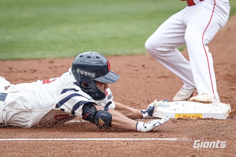 손가락 부상을 당하는 황성빈. 롯데 자이언츠 제공