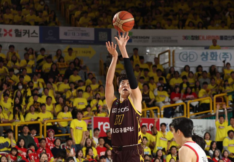 LG 허일영이 슛하고 있다. 연합뉴스