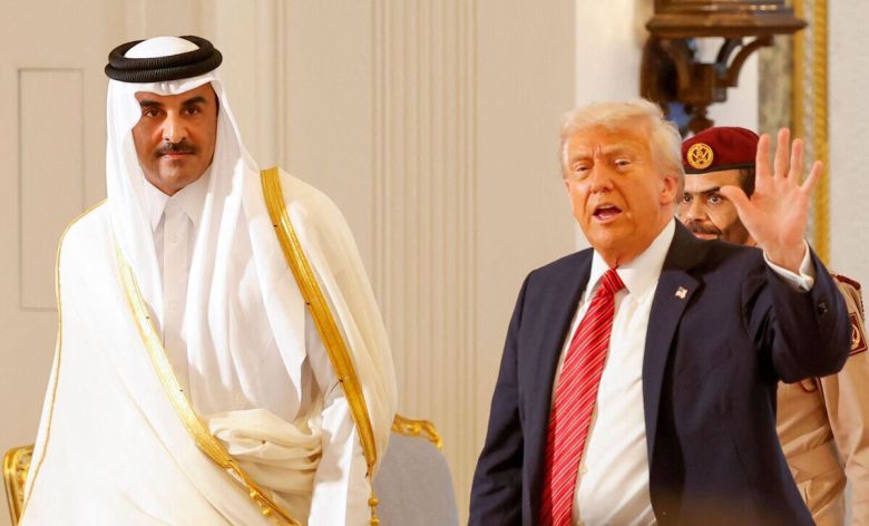 트럼프 미국 대통령(오른쪽)과 알사니 카타르 국왕. AFP연합뉴스