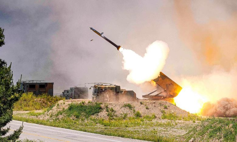 해병대 소속 천무 다연장로켓이 가상 표적을 향해 로켓탄을 발사하고 있다. 세계일보 자료사진