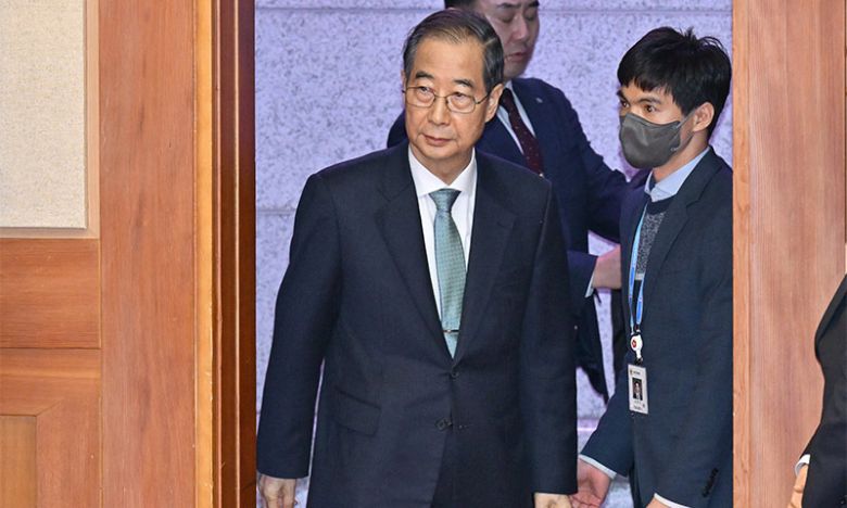 한덕수 전 국무총리가 지난 2월19일 서울 종로구 헌법재판소에서 열린 탄핵심판 1차 변론기일에 출석하고 있다. 공동취재사진